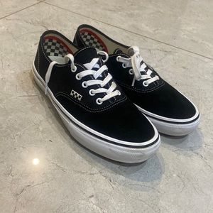 Vans authentic pro skate model